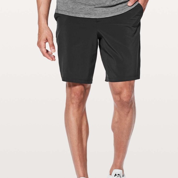 Lululemon Pace Breaker Out Of Mind Liner 9" Black Sz Large minor flaw in front - Picture 2 of 9